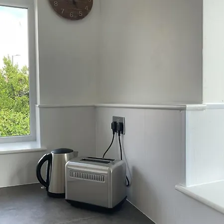 Large 2-Bedroom Maisonette With Free Parking Twickenham Exterior photo